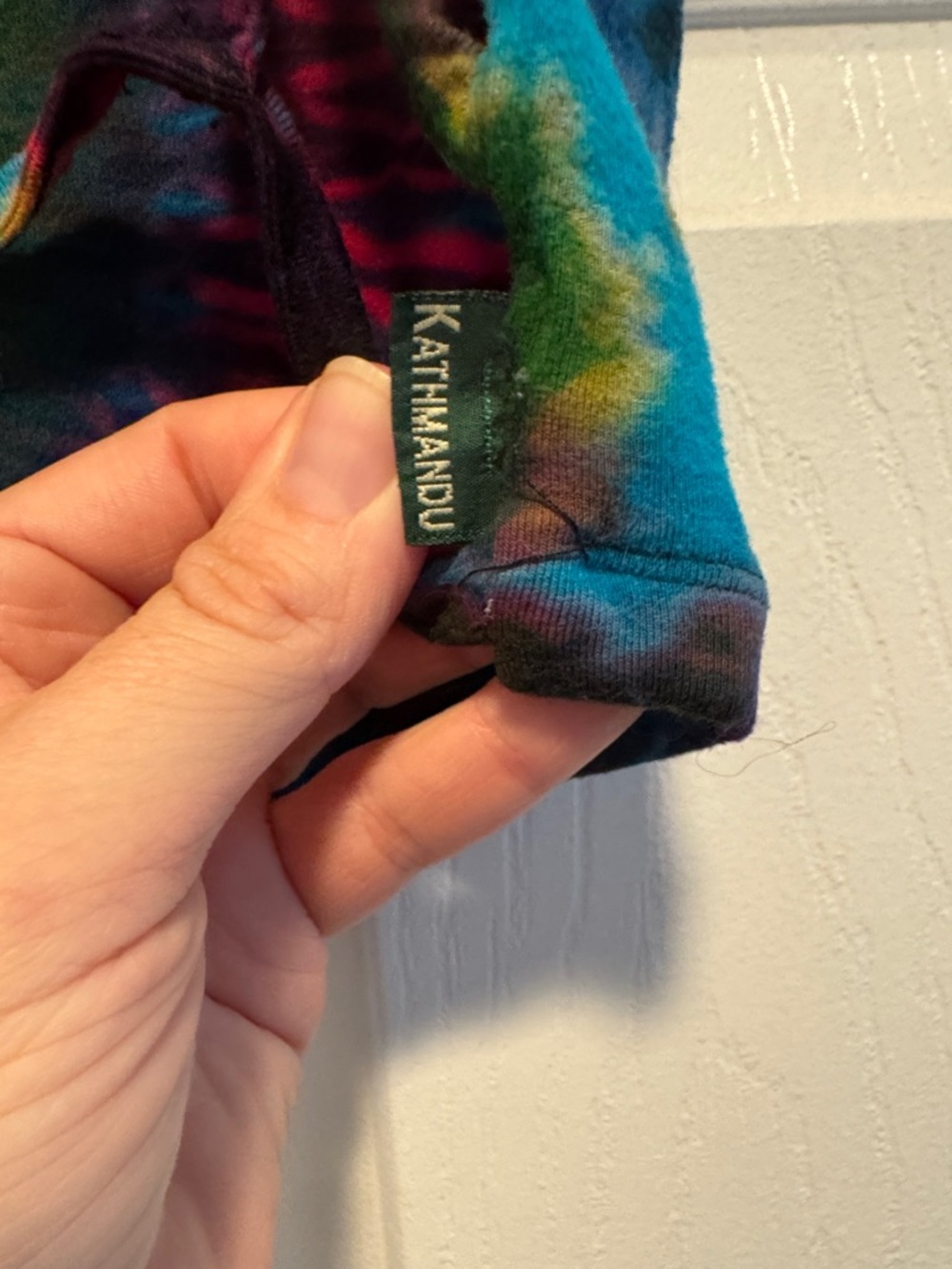 Kathmandu Multicolor Tie-Dye Scoop Crop Tank - Picture 3 of 4